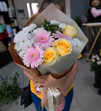 Букет цветов из:  Герберы, Розы и Хризантемы в Малом Барханчаке