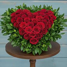 Цветочная композиция из Розы в виде сердца #REPLACE_PRED# Малом Барханчаке