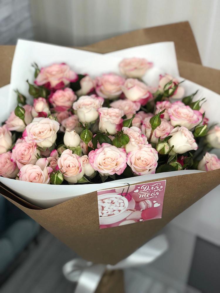 Букет цветов из: Розы в Малом Барханчаке