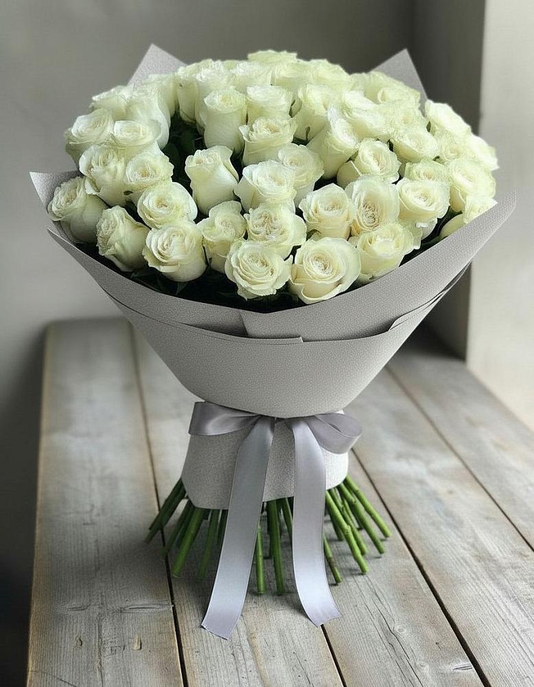 Букет 35 Белых роз в Малом Барханчаке