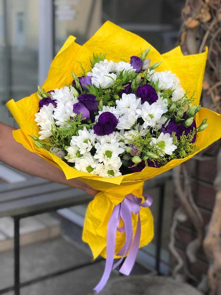Букет цветов из: Ирисы, Хризантемы и Ромашки в Малом Барханчаке