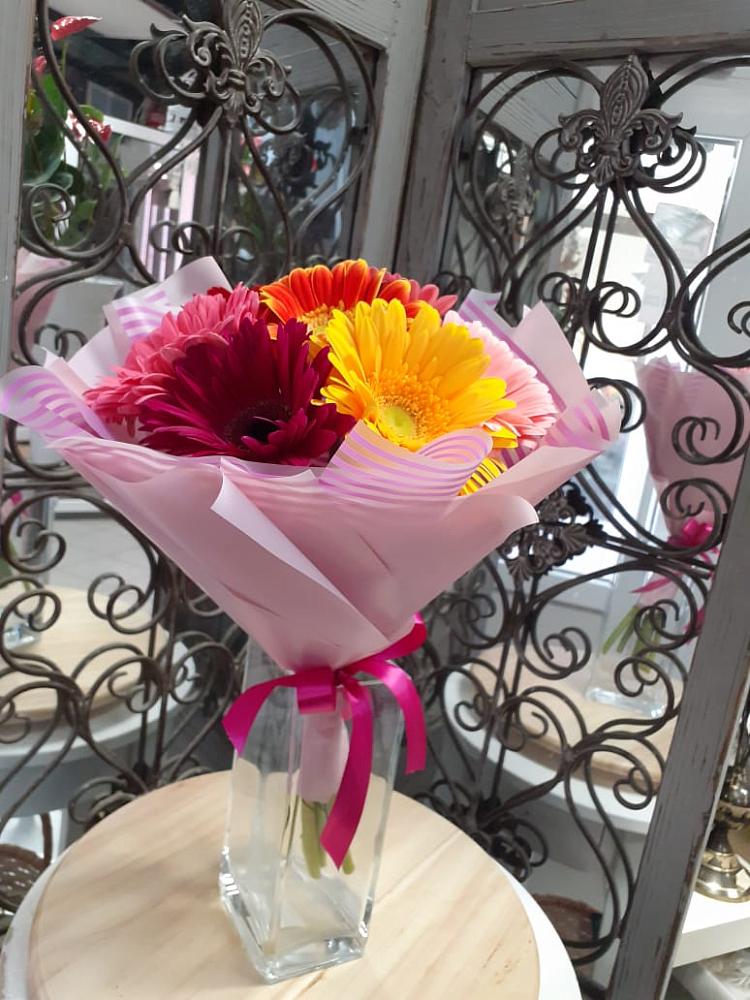 Букет цветов из: Герберы в Малом Барханчаке