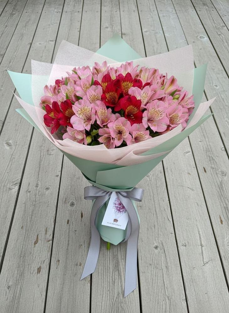 Букет цветов из: Альстромерии в Малом Барханчаке