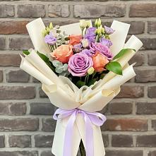 Букет цветов из:  Лизиантусы и Розы #REPLACE_PRED# Малом Барханчаке