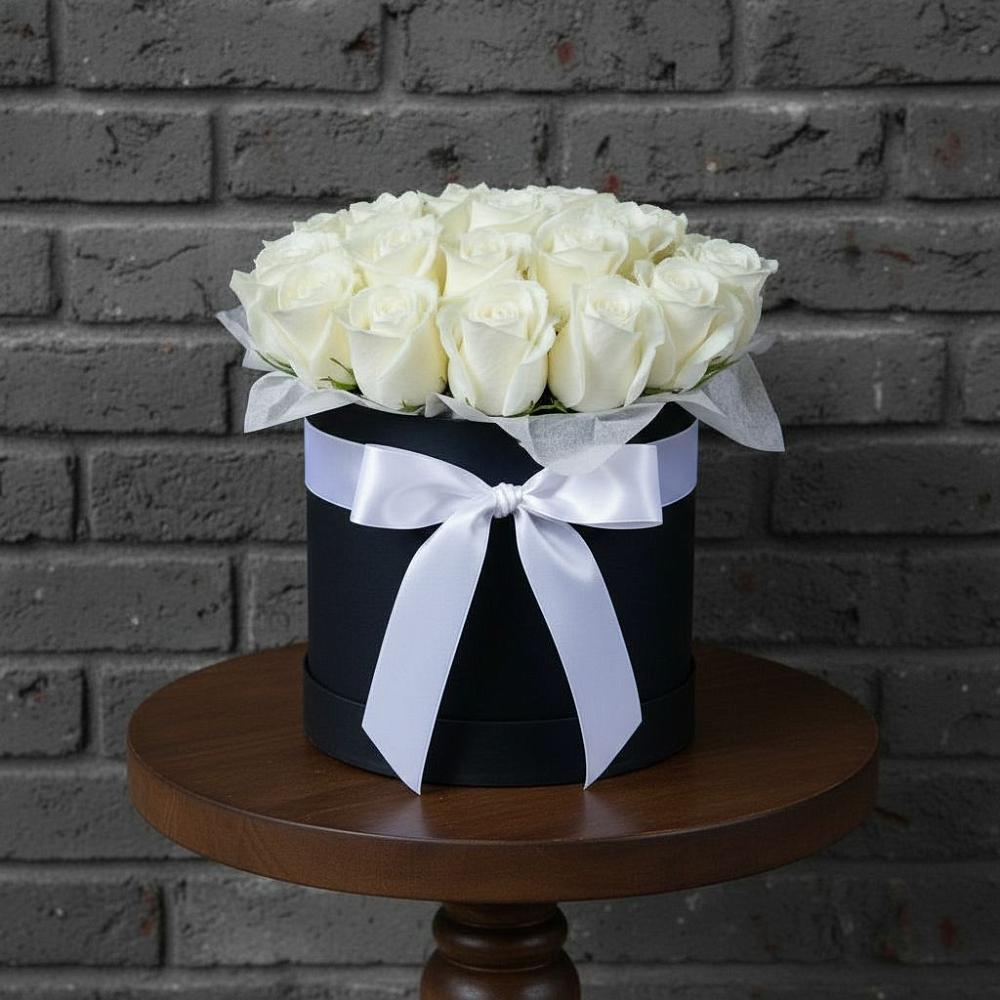 Цветочная композиция из Розы в шляпной коробке в Малом Барханчаке