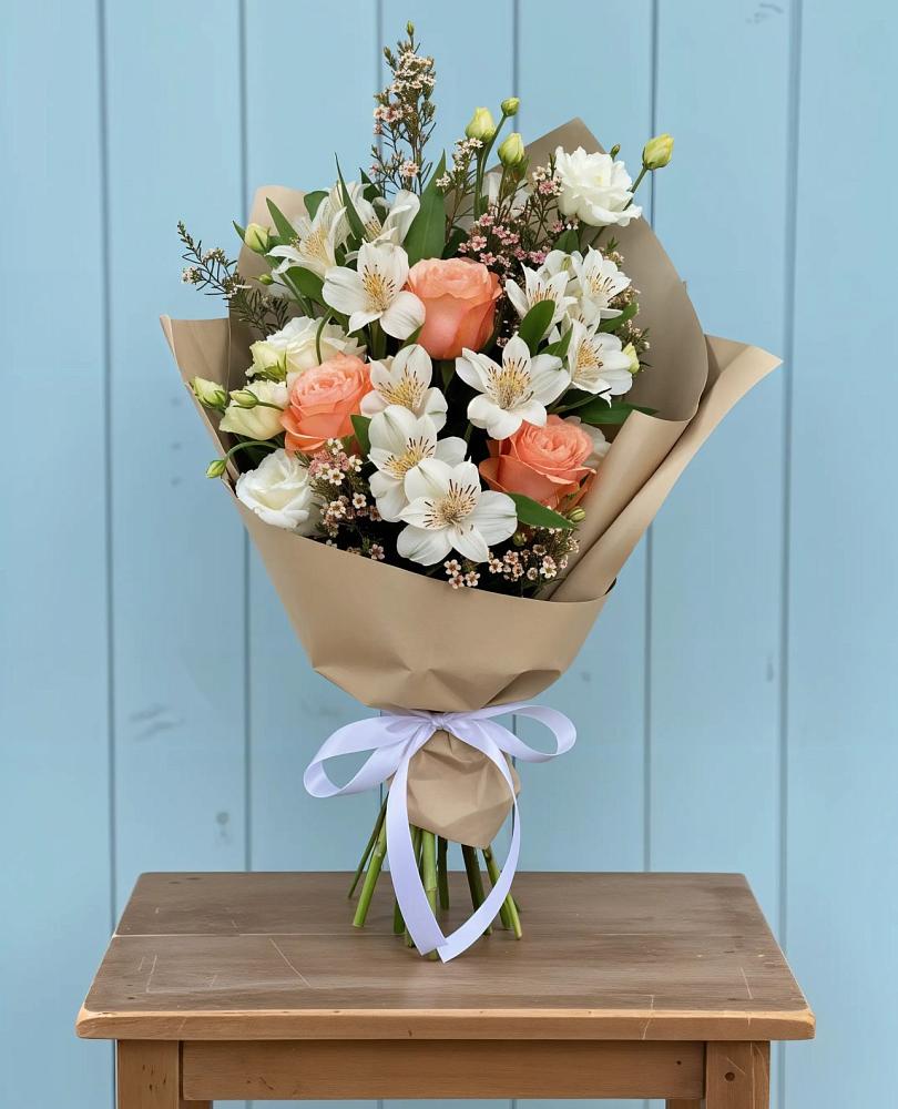 Букет цветов из: Альстромерии, Лизиантусы, Розы и Хризантемы в Малом Барханчаке