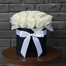 Цветочная композиция из Розы в шляпной коробке в Малом Барханчаке